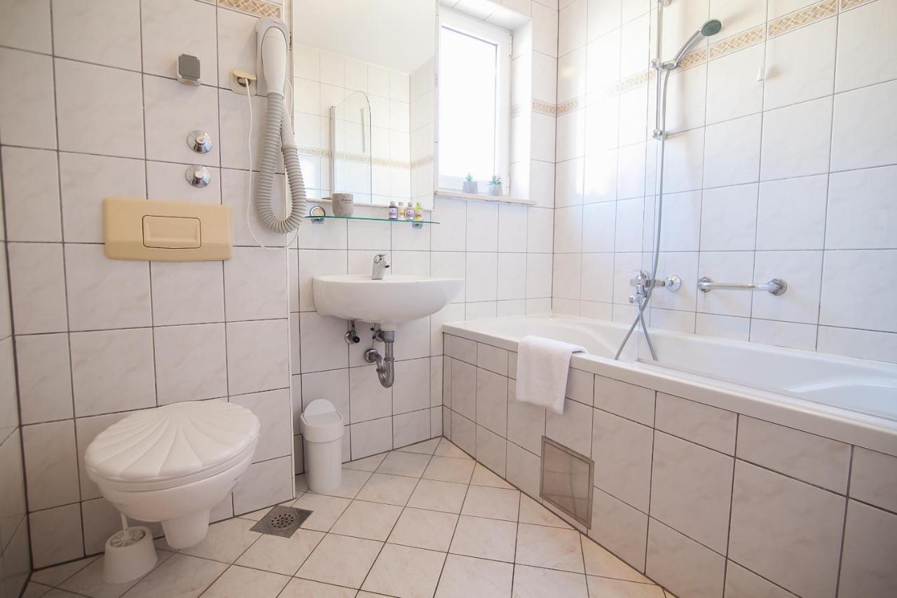 Hotel Villa Dzamonja Bol Exteriör bild