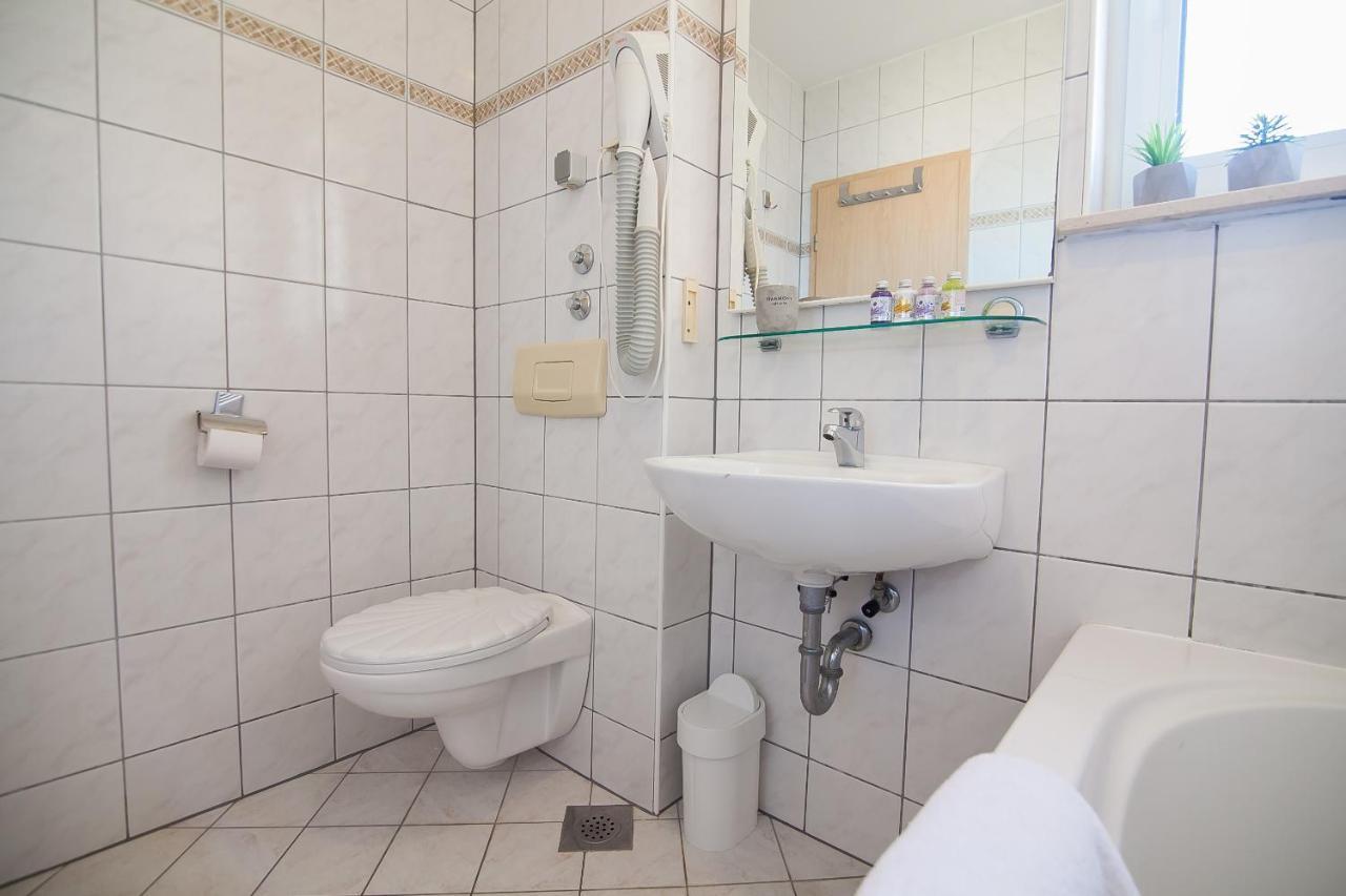 Hotel Villa Dzamonja Bol Exteriör bild