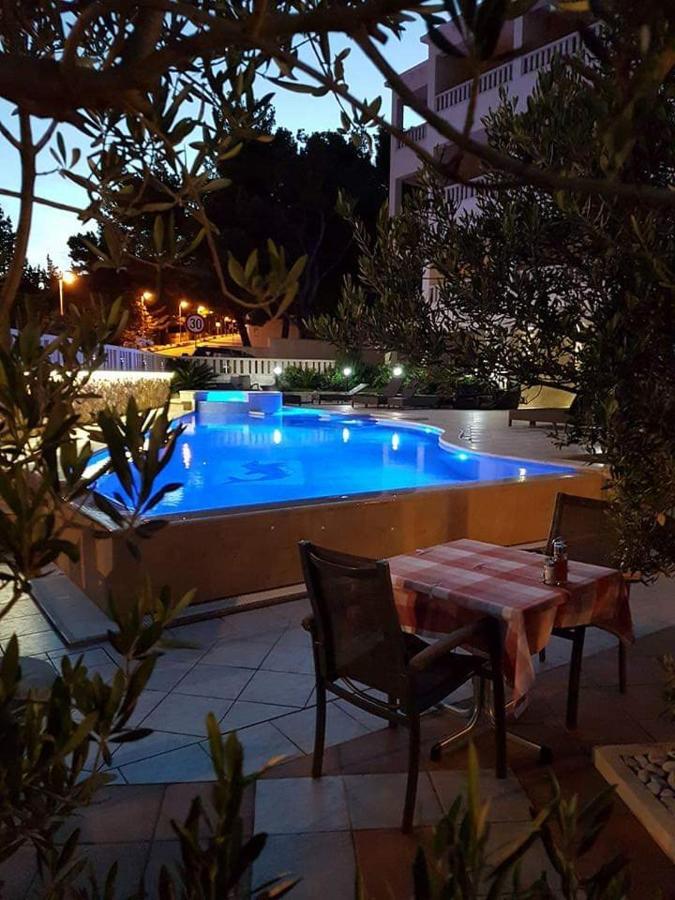 Hotel Villa Dzamonja Bol Exteriör bild